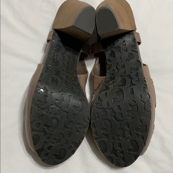 Taupe Gianni Bini 4” heels, new condition - Picture 6 of 8
